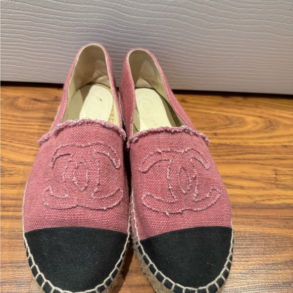 Chanel Espadrilles Size 39 - Picture 2 of 5